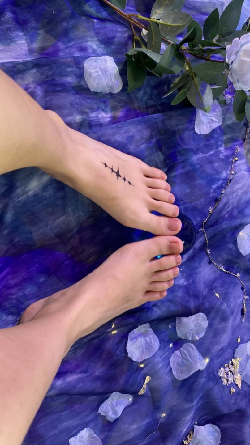 白栎Shirly - No.024 鸣潮·尤诺 [138P,22V-5.79GB]01 tg@simisebaisi 【丝足阁】008.webp